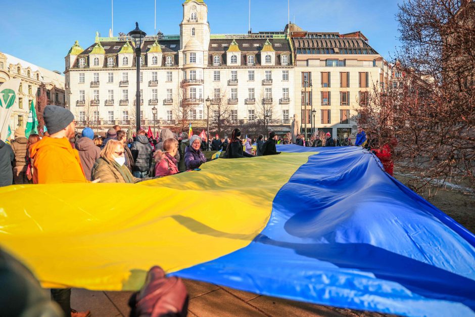 Sutarta dėl sankcijų: Rusijos bankus atskirs nuo SWIFT, įšaldys Rusijos centrinio banko turtą