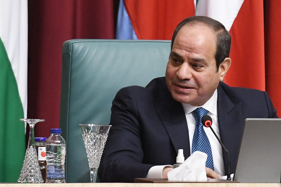 Egipto prezidentas susitiko su Rusijos pasiuntiniu ir pažadėjo užmegzti glaudesnius ryšius