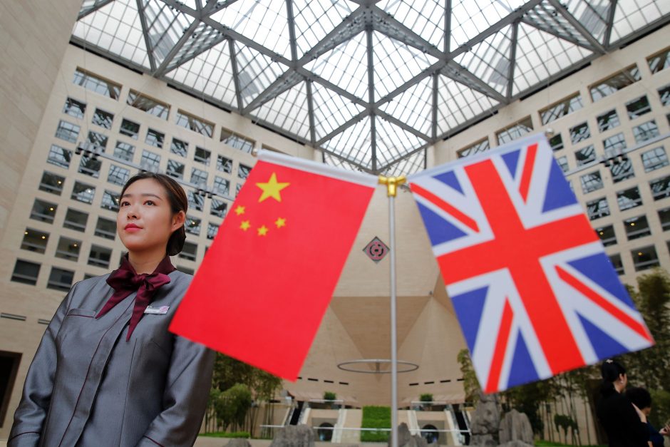Kinija ir Britanija atsidūrė svarbioje istorinėje kryžkelėje?