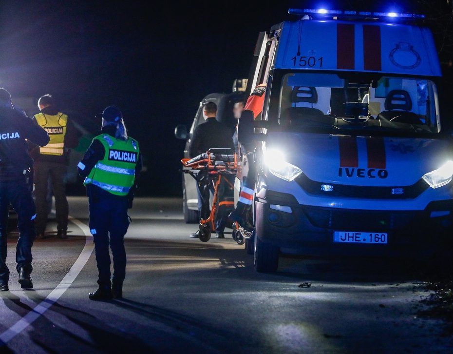 Nakties drama Vilniuje: jauno vyro skrydis pro balkoną – kriminalas ar nelaimė?