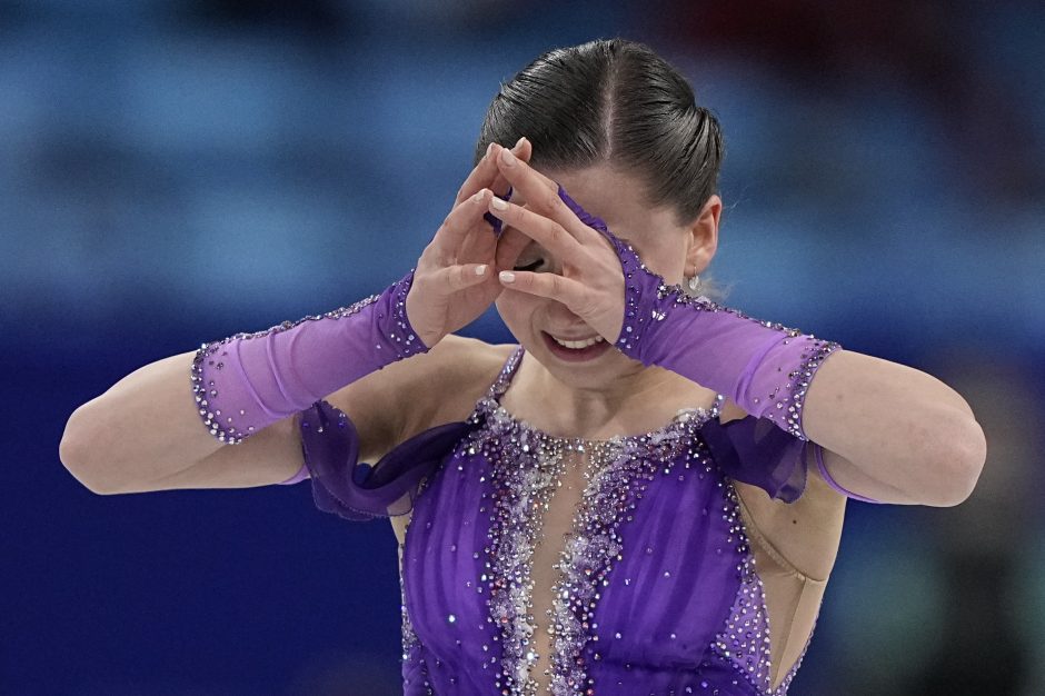 K. Valijeva su ašaromis akyse vėl pasirodė ant olimpinių žaidynių ledo