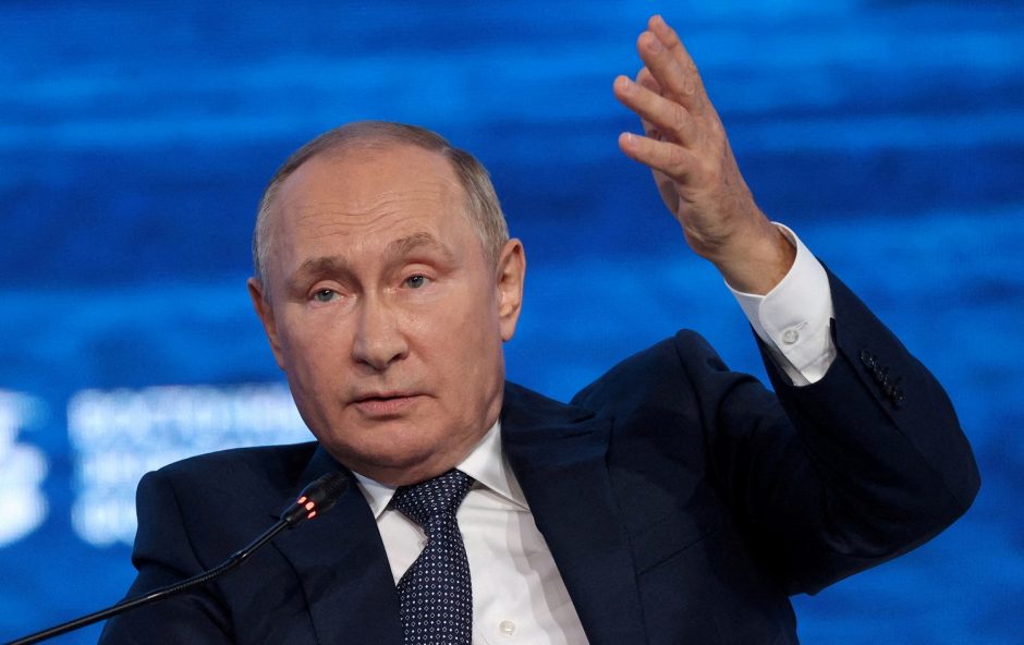V. Putinas laikosi savo: sankcijų karštligė nepadės izoliuoti Rusijos