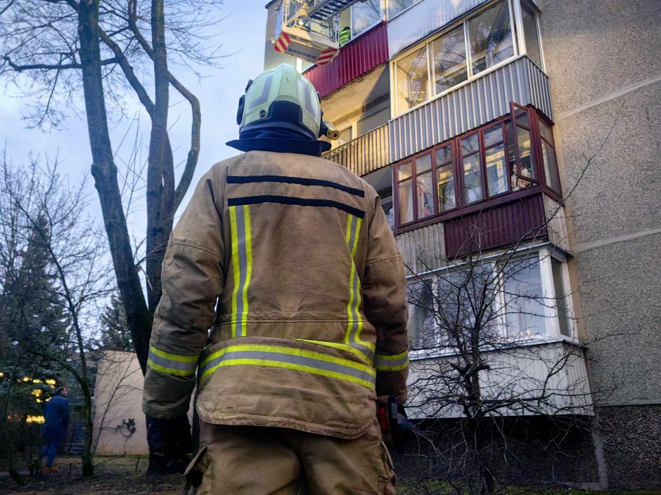 Kovo 11-osios g. daugiabutyje – negyvas vyras