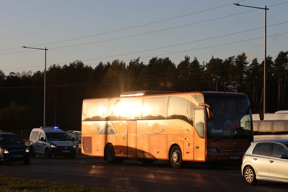 Avarija po avarijos: autobuso ir BMW susidūrimas paralyžiavo magistralę