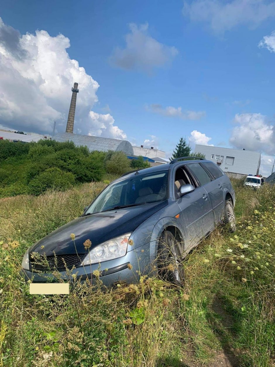 Įžūlus kelių gaidelis prisiskraidė: girtas ir beteisis nuo pareigūnų nepaspruko ir antrą kartą