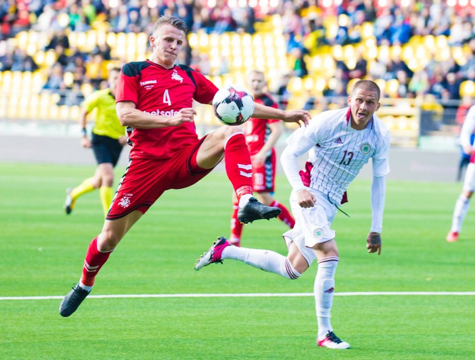 Futbolo rinktinės nežais ir birželį