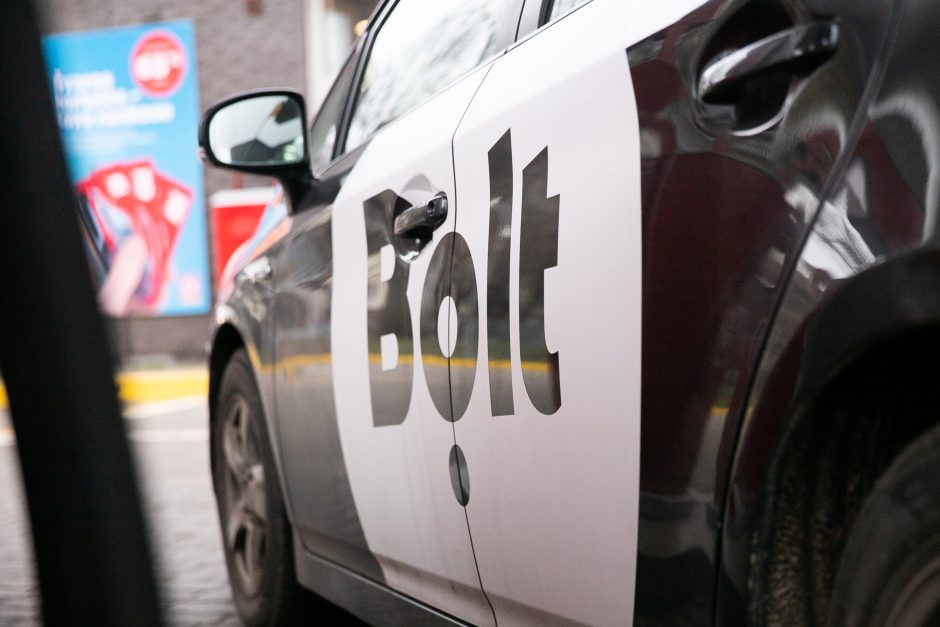 Po skaudžios avarijos – keleivių rūpestis dėl „Bolt“ pavežėjų: kas kompensuos žalą?