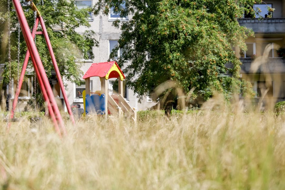 Gyventoja: vaikų žaidimo aikštelė – atnaujinta, bet į ją baisu įžengti