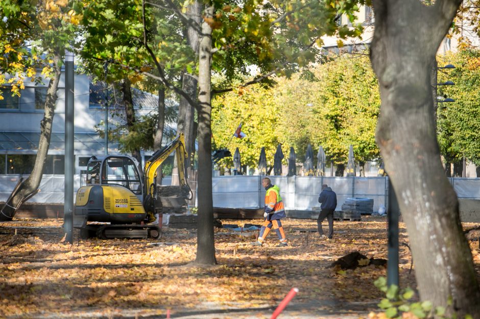 Kauną jau pasiekė granito danga – atnaujinta Miesto sodelio rekonstrukcija