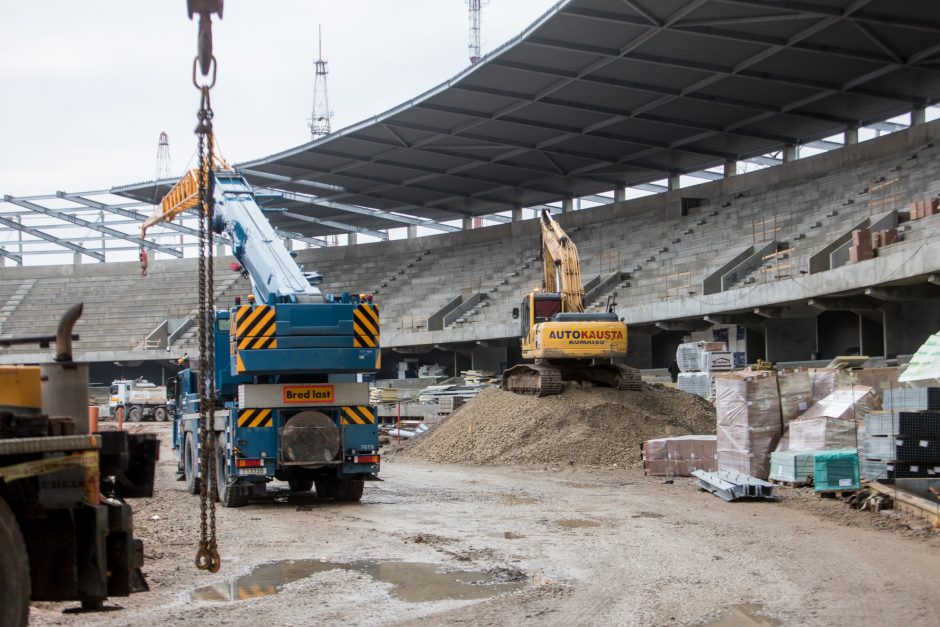 Vilnius griauna stadioną, Kaunas laukia atidarymo