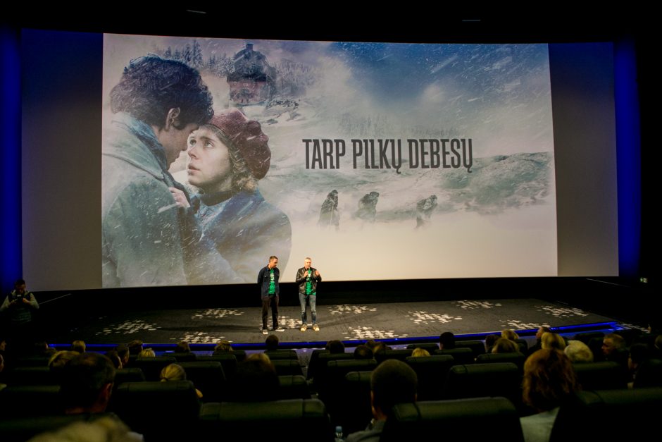 Filme „Tarp pilkų debesų“ – neįtikėtinos detalės