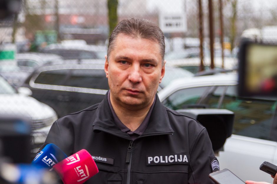 Kauno kelių policijos vadas neatsikrato įtarimų