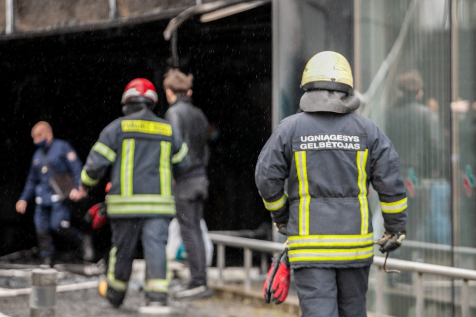 Neeilinis gaisras pačiame Kauno centre: ką užfiksavo vaizdo kameros