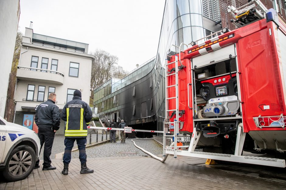 Neeilinis gaisras pačiame Kauno centre: ką užfiksavo vaizdo kameros