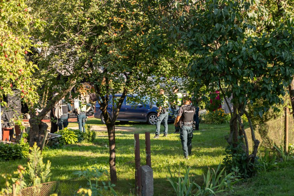 Gaisras Vilijampolėje: degė pastatai ir automobilis