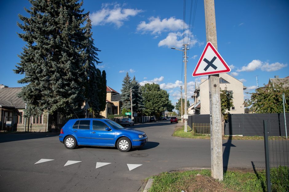 Vilijampolės gatvėse keičiasi eismo tvarka: būtina stebėti kelio ženklus