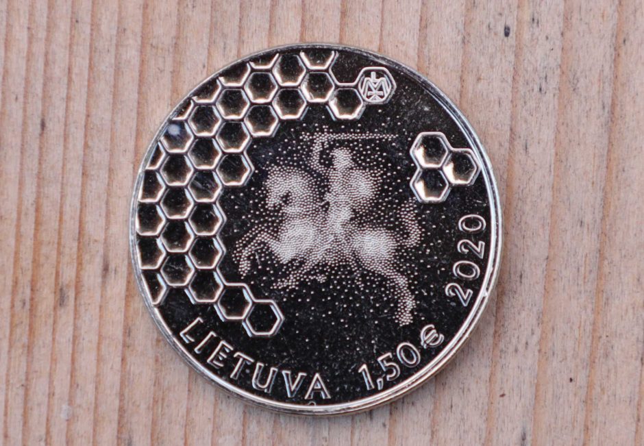 Išleidžiama senovinei bitininkystei skirta moneta