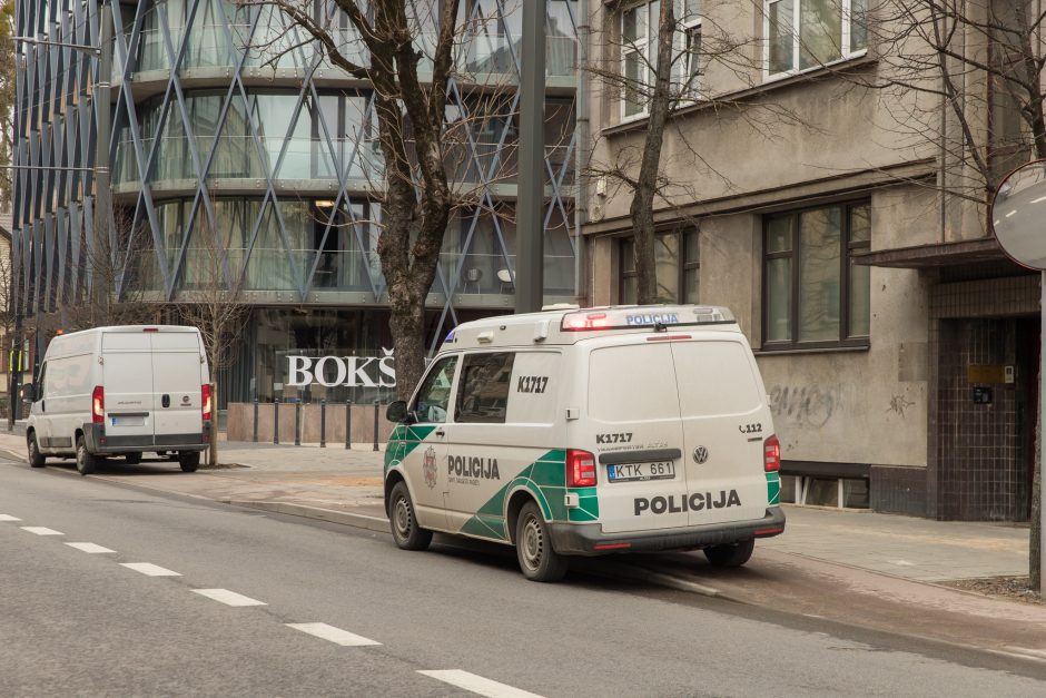 Neišlaikė nervai: dėl netinkamai pastatyto automobilio Kauno centre susikibo du vyrai