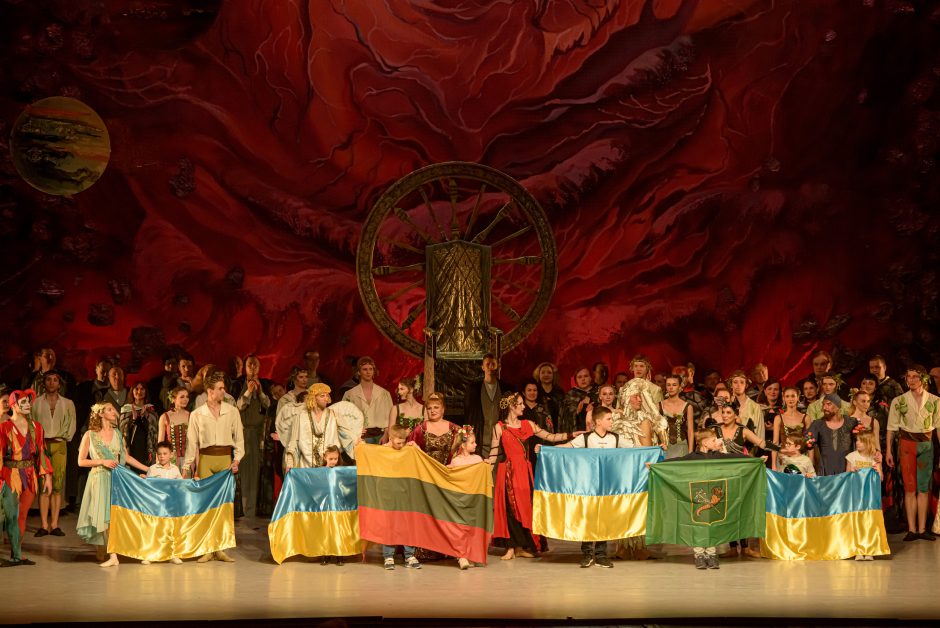 Kaunas skyrė 60 tūkst. eurų paramą Charkivo nacionaliniam operos ir baleto teatrui