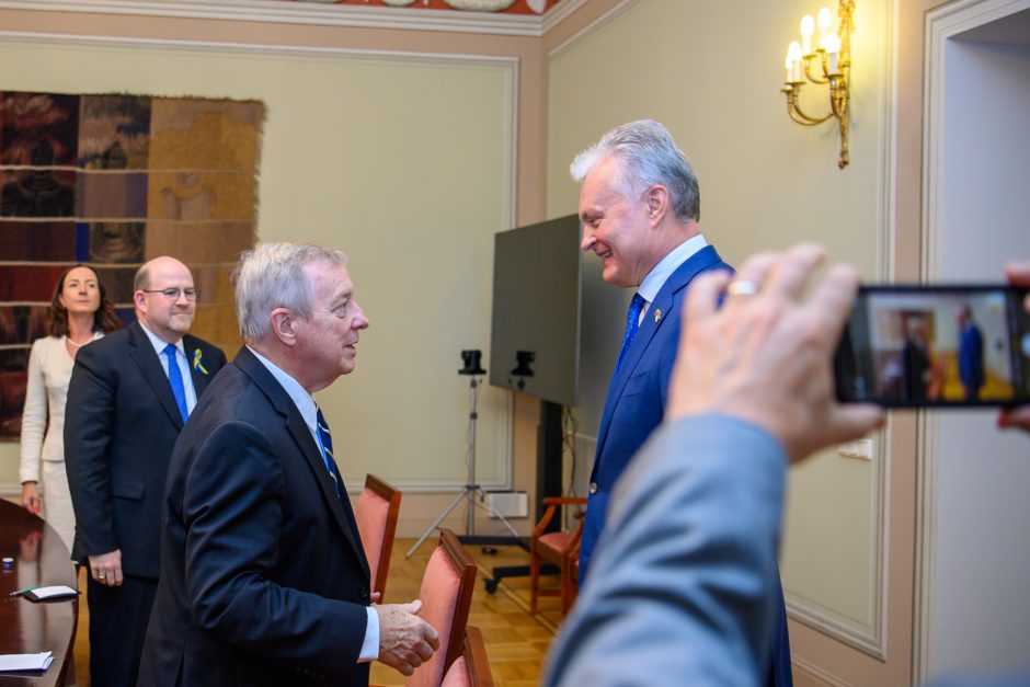 Prezidento ir JAV senatoriaus susitikime aptarti Baltijos šalių gynybos stiprinimo klausimai