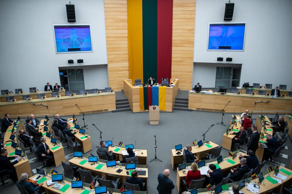 Seimas planuoja pratęsti pavasario sesiją