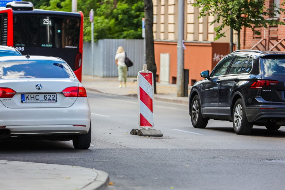 Kada pašalins vairuotojus gluminančią netikėtą kliūtį Kauno centre?