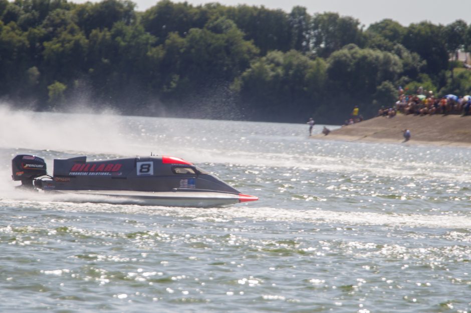 F2 vandens formulių lenktynės: kas laimėjo pirmą etapą?