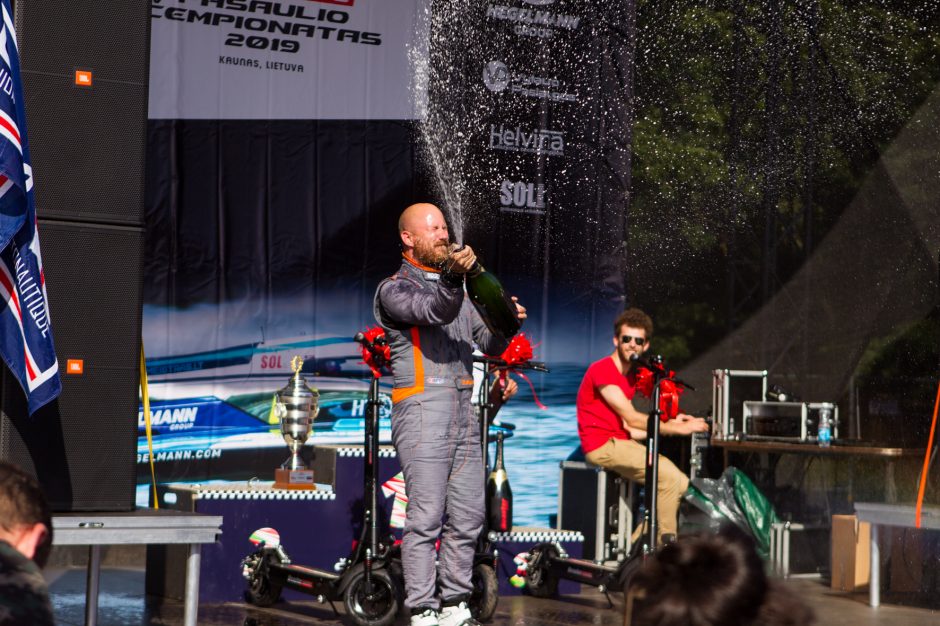 F2 vandens formulių lenktynės: kas laimėjo pirmą etapą?