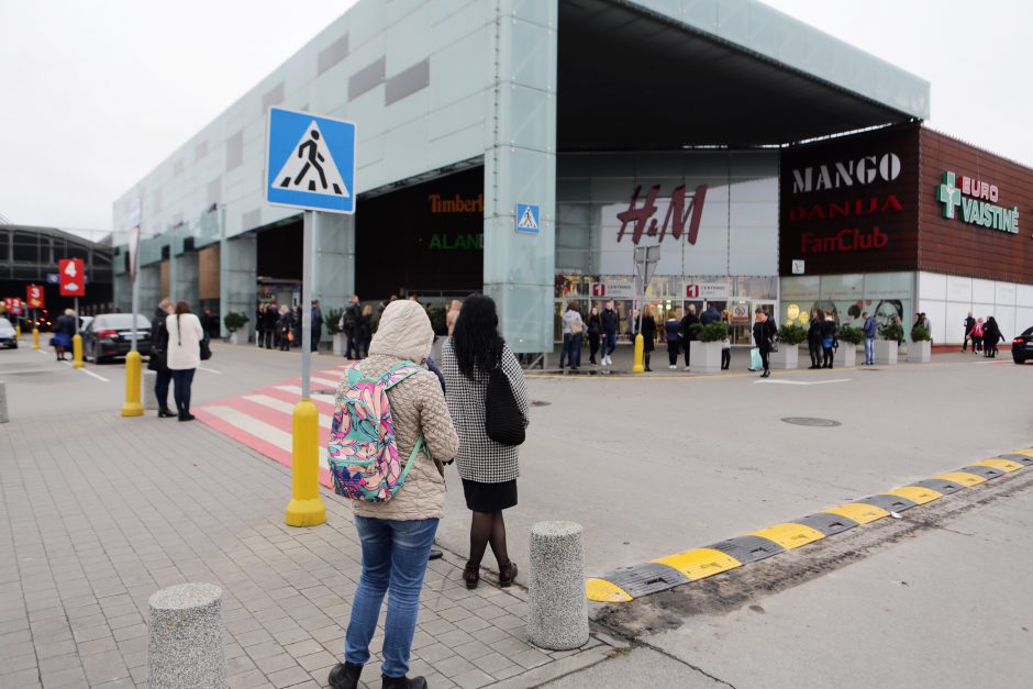 Sulaikyti „Akropolį“ ir mokyklą „užminavę“ nepilnamečiai