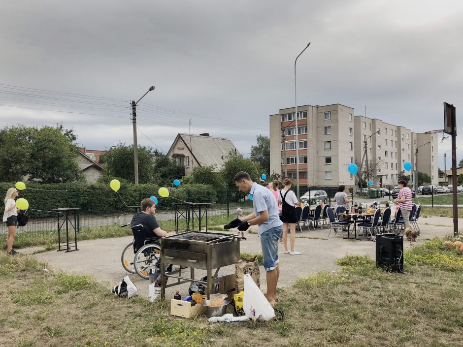 Gyventojai paminėjo namo jubiliejų