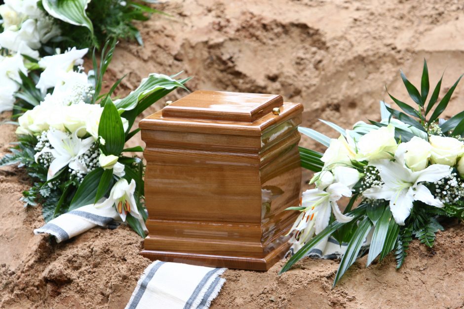 Tyrimas: laidojimo paslaugų versle šešėlis gali sudaryti net iki 60 proc.