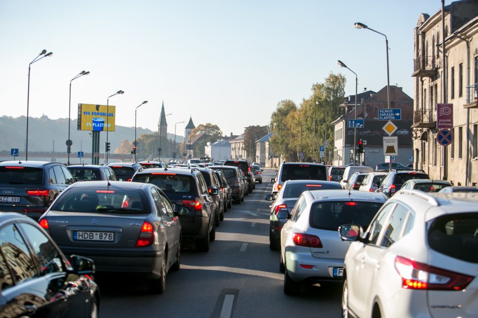 Policijos reidas Kaune: jei stabdytų visus pažeidėjus, nespėtų rašyti baudų