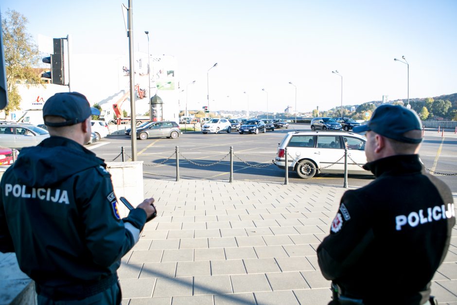 Policijos reidas Kaune: jei stabdytų visus pažeidėjus, nespėtų rašyti baudų