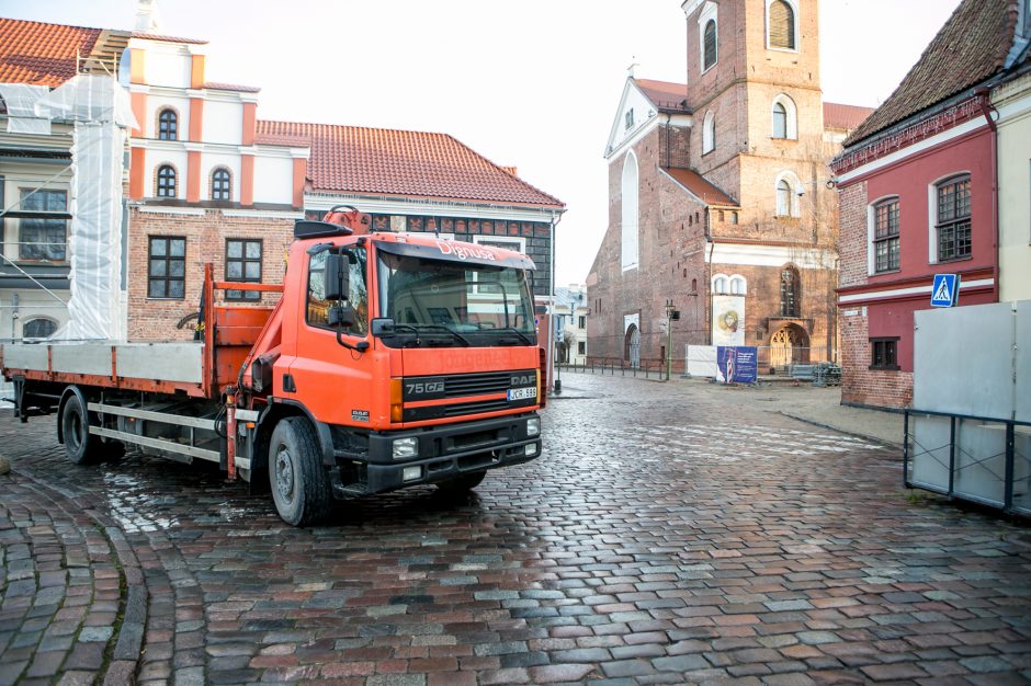 Pristatė nulygintą Vilniaus gatvės grindinį: vieniems tai išsigelbėjimas, kitiems – šlamštas
