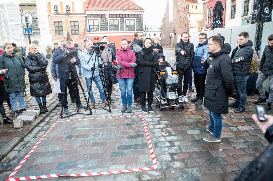Pristatė nulygintą Vilniaus gatvės grindinį: vieniems tai išsigelbėjimas, kitiems – šlamštas