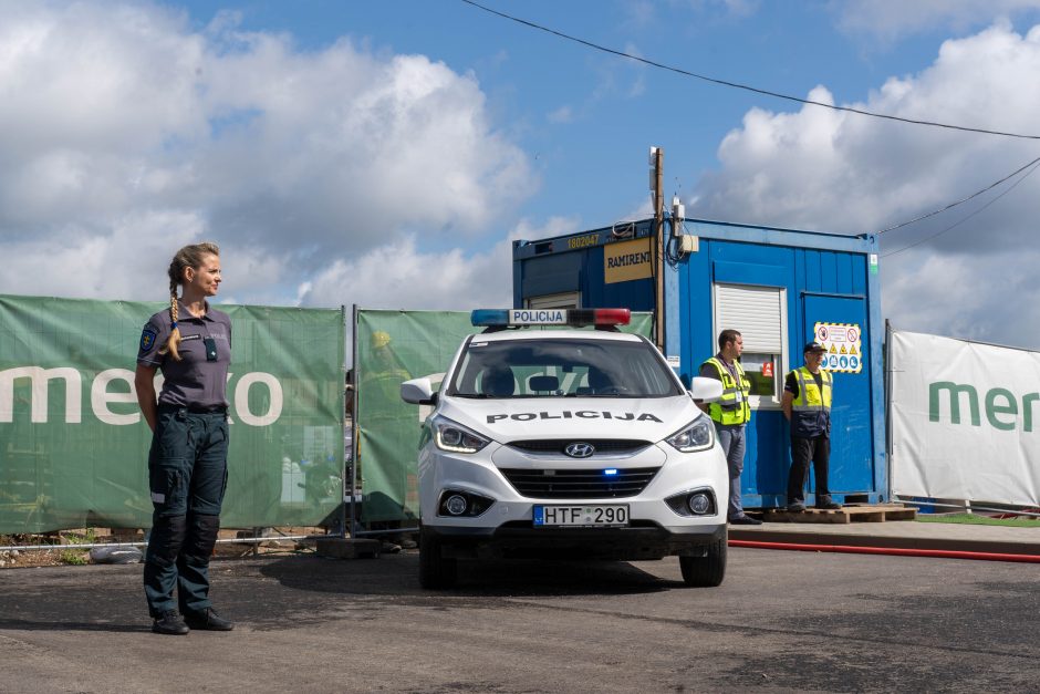 Įkasta kapsulė paskelbė naujojo Kauno policijos komisariato statybų pradžią