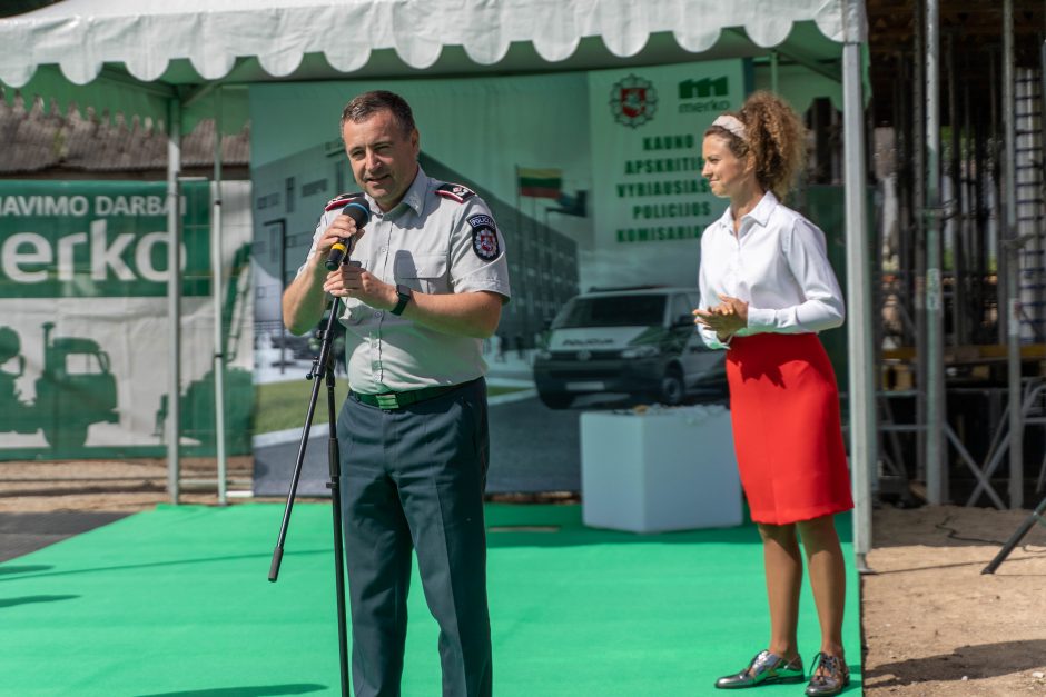 Įkasta kapsulė paskelbė naujojo Kauno policijos komisariato statybų pradžią