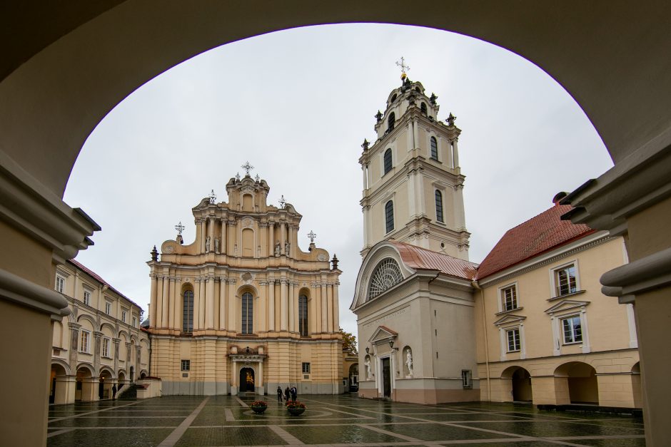 Vilniaus universitetas tvarkys Šv. Jonų bažnyčios bokštą, kitų pastatų fasadus