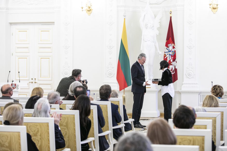 Prezidentūroje apdovanoti nacionalinės premijos laureatai