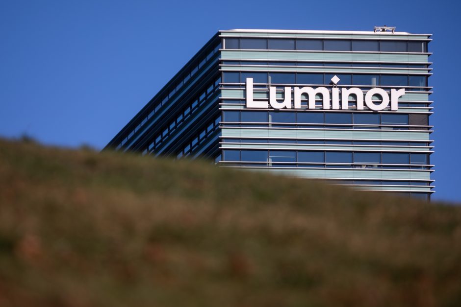 „Luminor“ įspėja: sukčiai aktyviai siunčia trumpąsias žinutes banko vardu