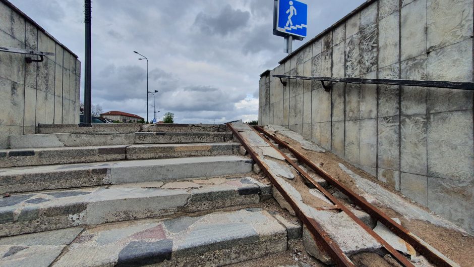 Kauniečius piktina apleista požeminė perėja: ten jokiais ratukais neįveiksi kliūčių