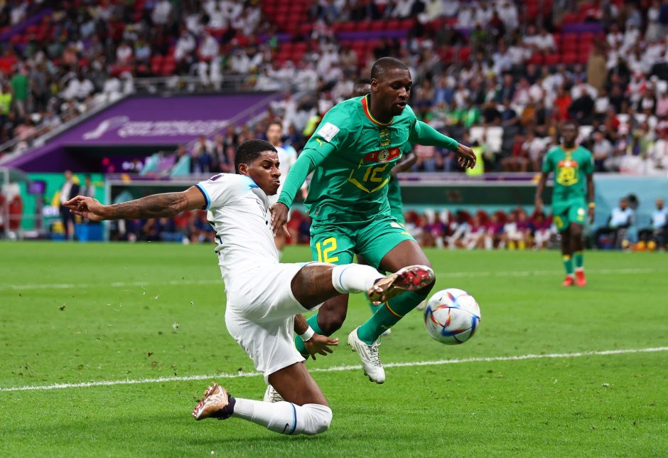 Anglija parodė raumenis ir sutriuškino Senegalą 
