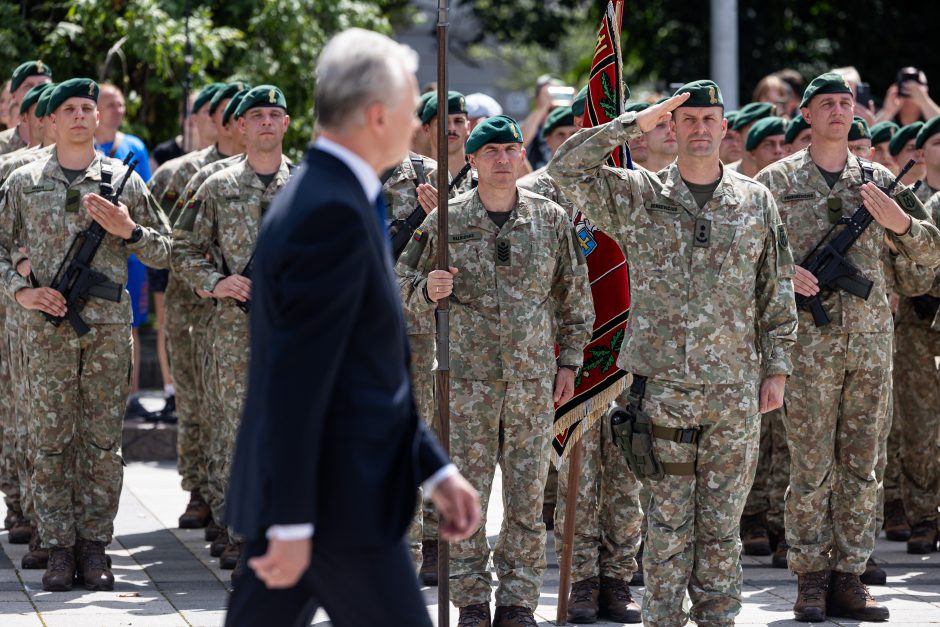 Lietuvos ginkluotųjų pajėgų vėliavų, būrių ir vadų rikiuotė