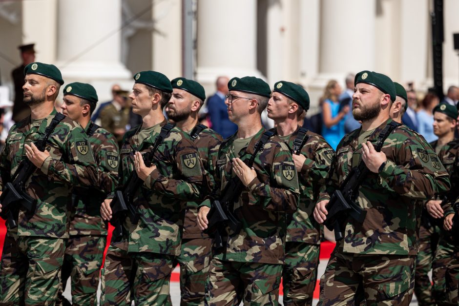 G. Nausėda Lietuvos kariams: darysiu viską, kad netektų jūsų matyti mūšio lauke