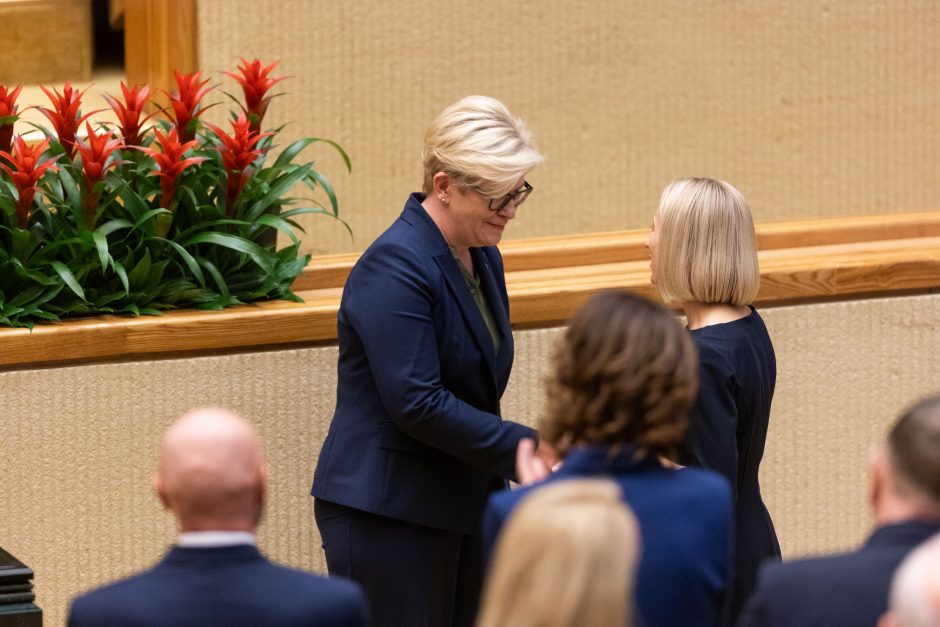 Seime – opozicijos protestas: per R. Žemaitaičio priesaiką paliko salę