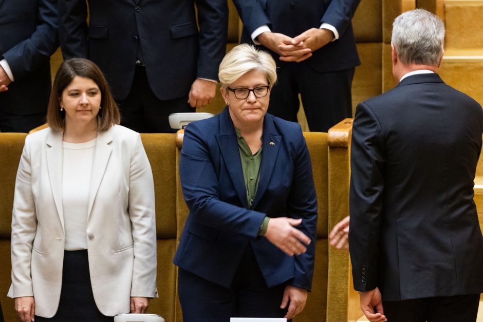 Seime – opozicijos protestas: per R. Žemaitaičio priesaiką paliko salę