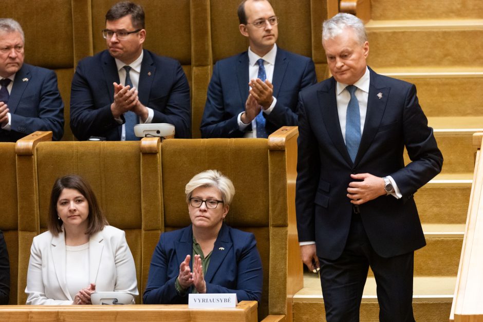 Seime – opozicijos protestas: per R. Žemaitaičio priesaiką paliko salę