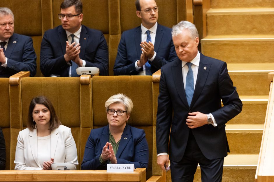 Seime – opozicijos protestas: per R. Žemaitaičio priesaiką paliko salę