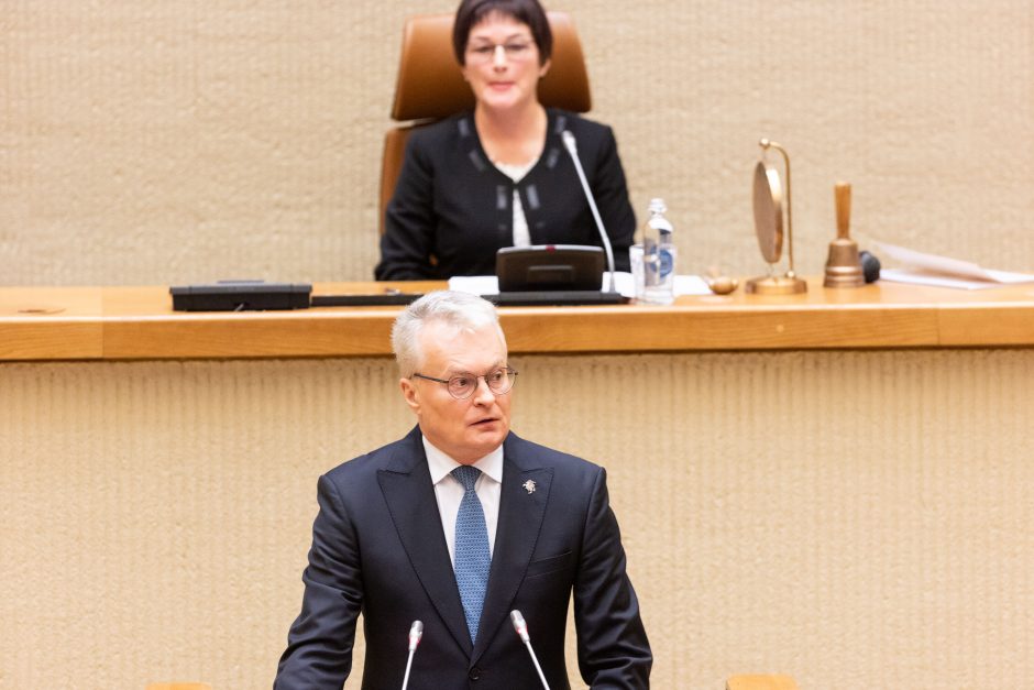 Seime – opozicijos protestas: per R. Žemaitaičio priesaiką paliko salę