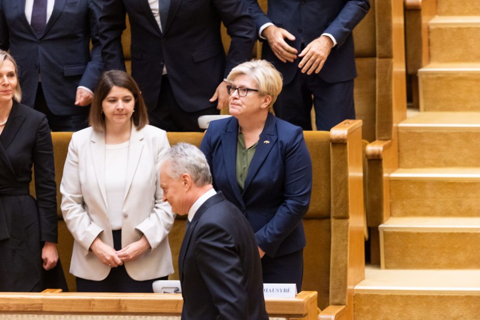 Seime – opozicijos protestas: per R. Žemaitaičio priesaiką paliko salę